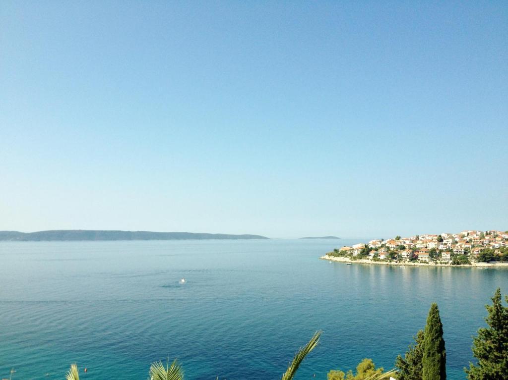 Apartments Cacija Trogir Oda fotoğraf